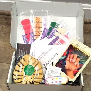 New, unused Color Street May Color Play Box, Garden Party. 5 sets plus twosies!